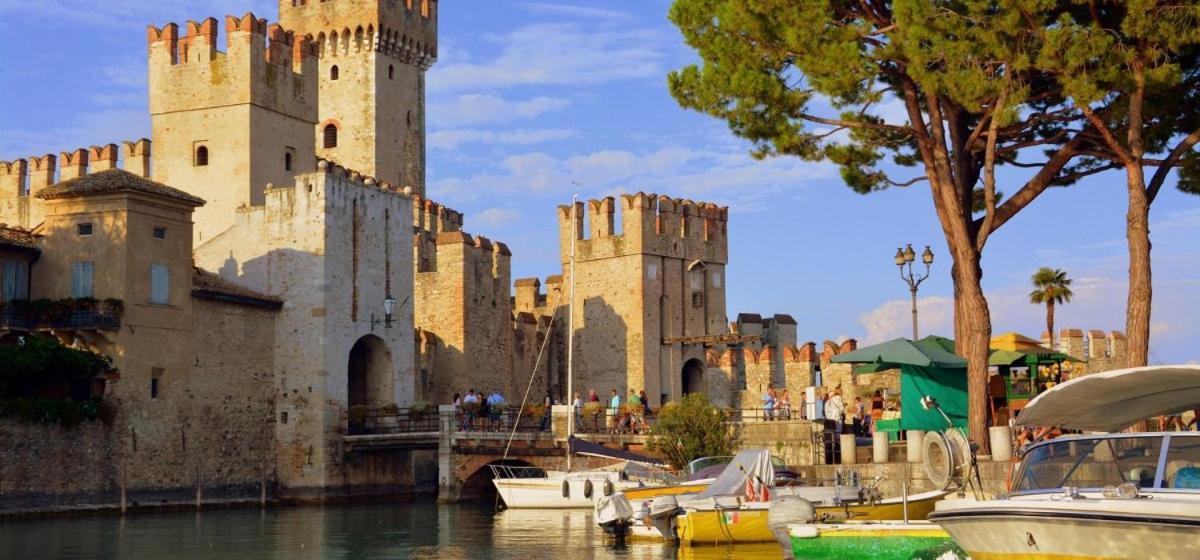 Sunset Apartment Sirmione Esterno foto