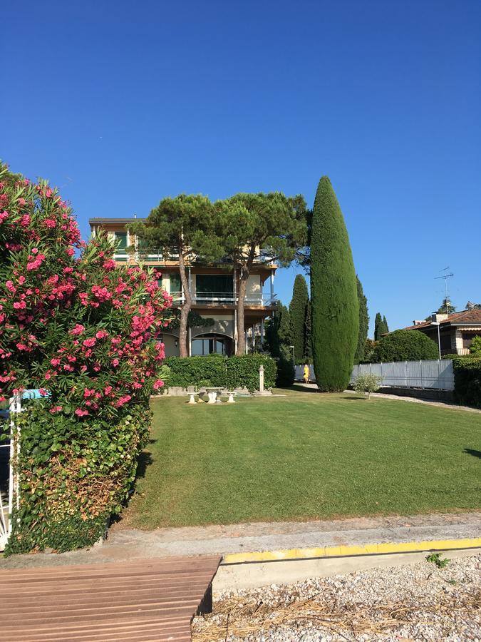 Sunset Apartment Sirmione Esterno foto