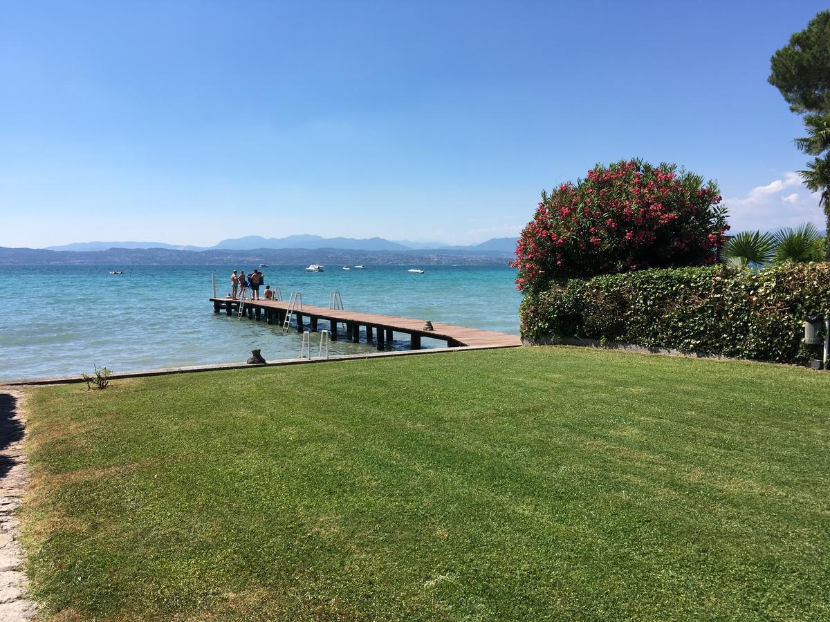 Sunset Apartment Sirmione Esterno foto