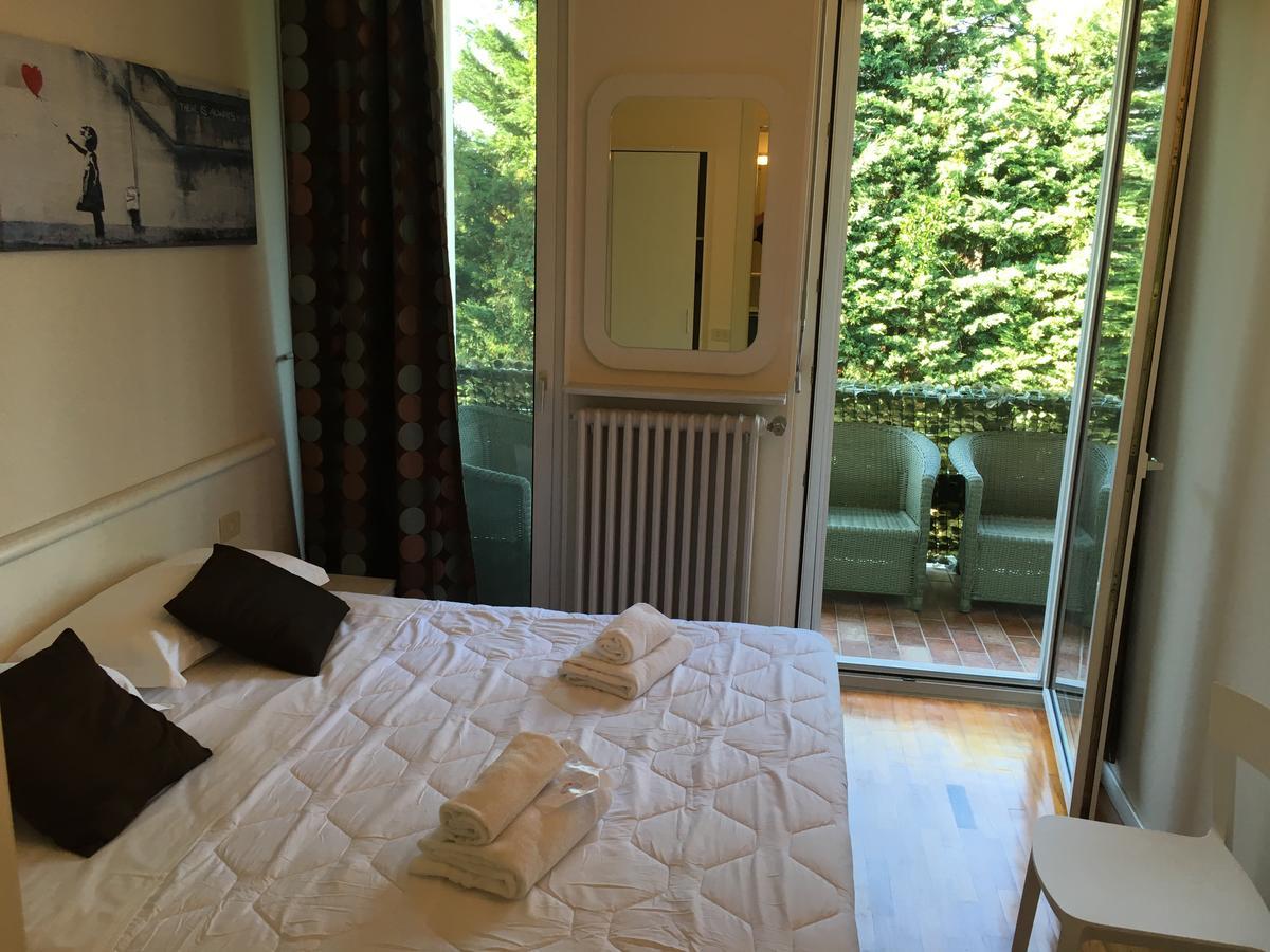 Sunset Apartment Sirmione Esterno foto