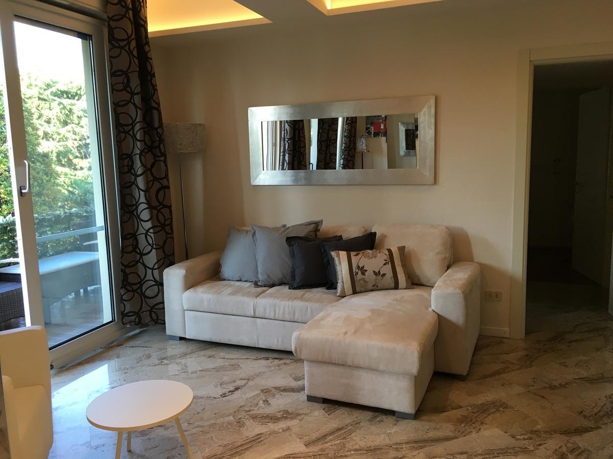 Sunset Apartment Sirmione Esterno foto