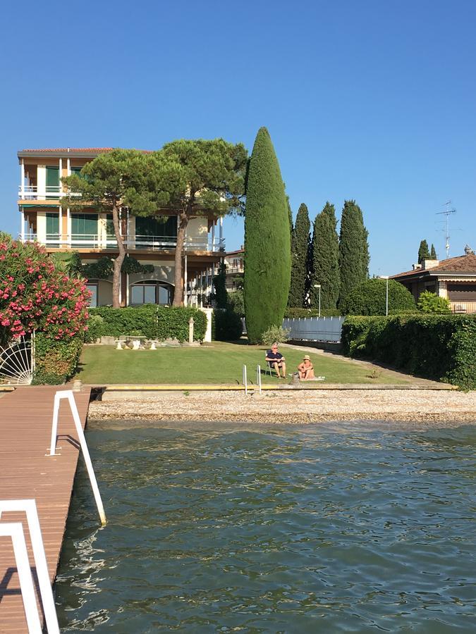 Sunset Apartment Sirmione Esterno foto