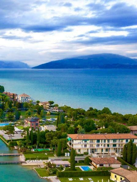 Sunset Apartment Sirmione Esterno foto