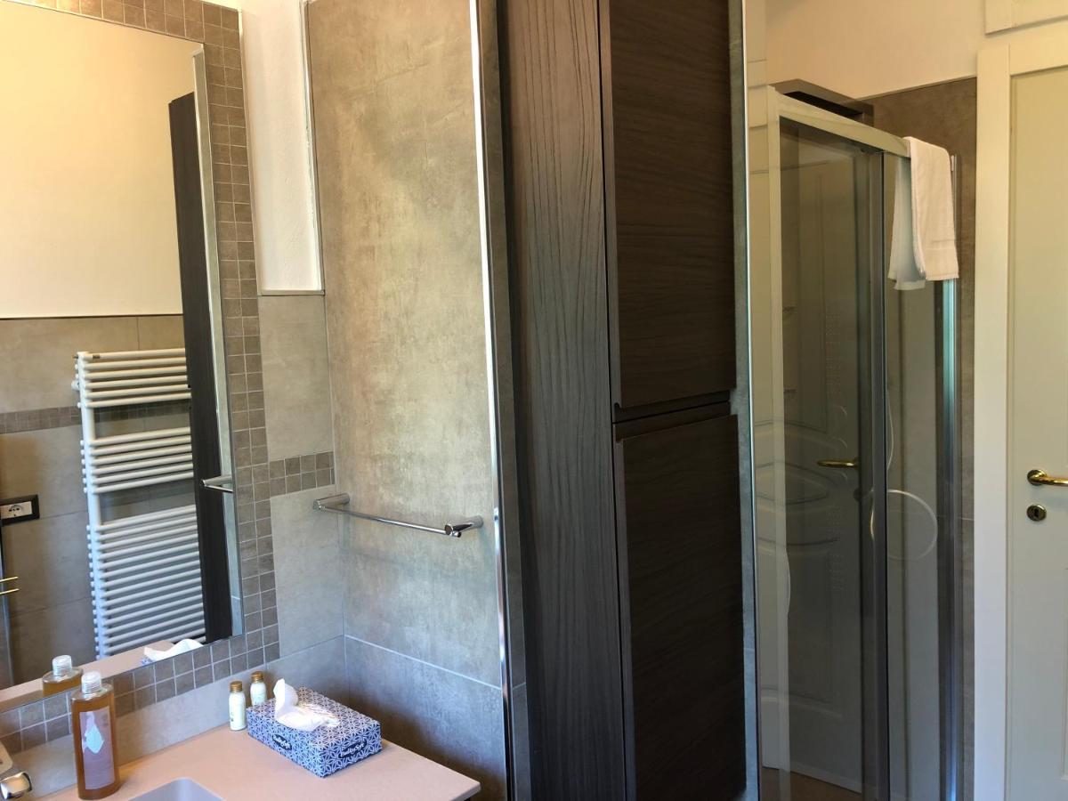 Sunset Apartment Sirmione Esterno foto